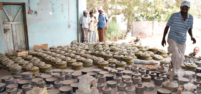 ألغام تم نزعها بعد أن زرعها الانقلابيون. أرشيفية