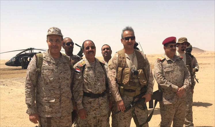 ” الفريق الأحمر وقائد العمليات المشتركة بالتحالف بحثا في مأرب استعادة صنعاء “