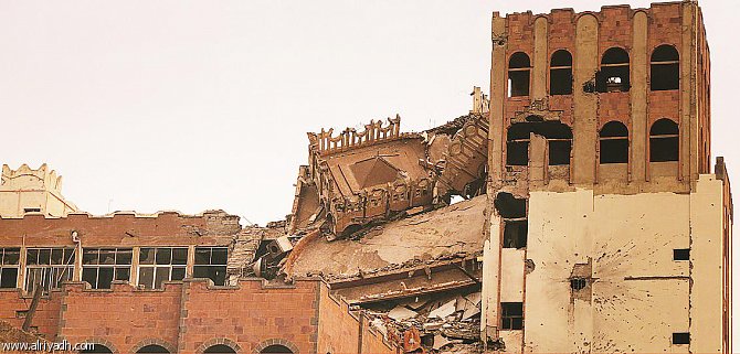 هدم المدارس والمستشفيات والبنى التحتية هو الهدف الأساسي للحوثيين