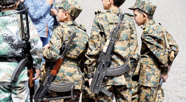 قيادي حوثي منشق : مليشيا الحوثي تبتز المواطنين وتجبرهم على حشد المقاتلين