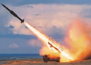 اذاعة ايرانية : وجود صواريخ بيد الحوثيين يصل مداها إلى مكة المكرمة