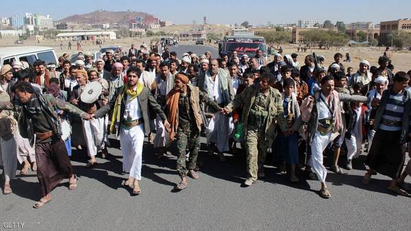 تقرير: تعرض مئات المعتقلين لدى الحوثيين للتعذيب