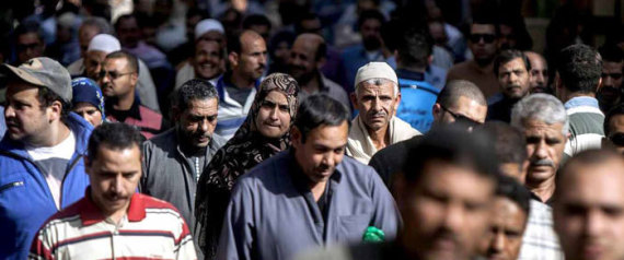 رويترز: صبر المصريين على السيسي بدأ ينفد.. والأوضاع الاقتصادية قد تتسبب في ثورة جديدة