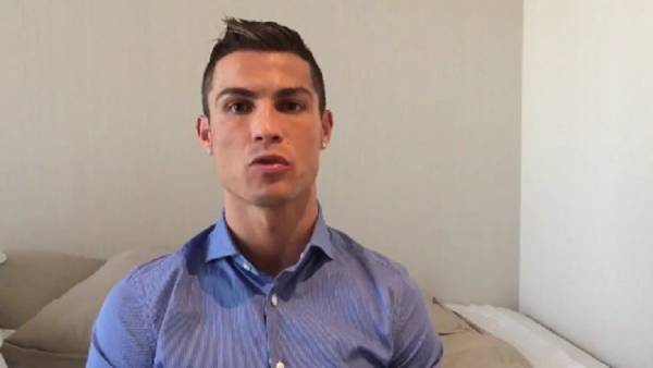 بالفيديو.. كريستيانو رونالدو يتبرع لأطفال سوريا ويقول لهم “لا تفقدوا الأمل. العالم معكم. أنا معكم”