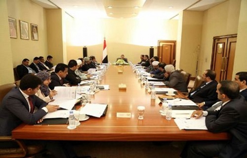 بن دغر: لن يكون هناك موظف يمني بعد اليوم بلا راتب