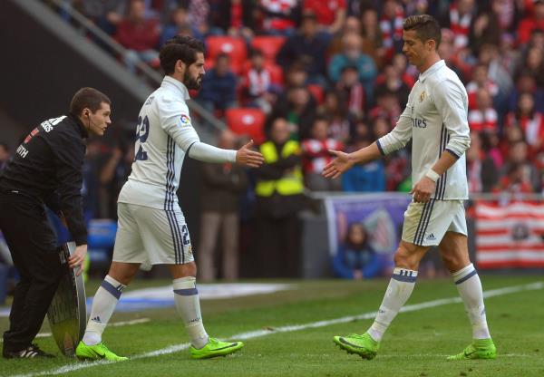 كريستيانو رونالدو غاضب من زيدان بسبب تبديله