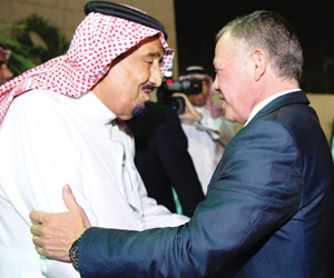 خادم الحرمين يستقبل ملك الأردن في جدة