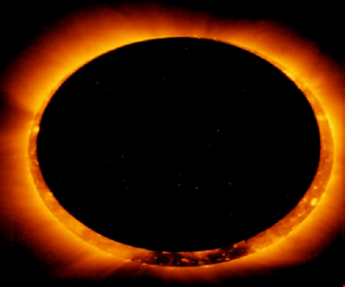 كسوف الشمس الكلي يترقبه العالم اليوم في هذا الوقت