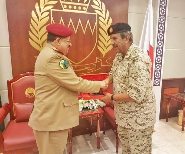 الفريق المقدشي يلتقي عدد من القادة العسكريين المشاركين في معرض ومؤتمر البحرين