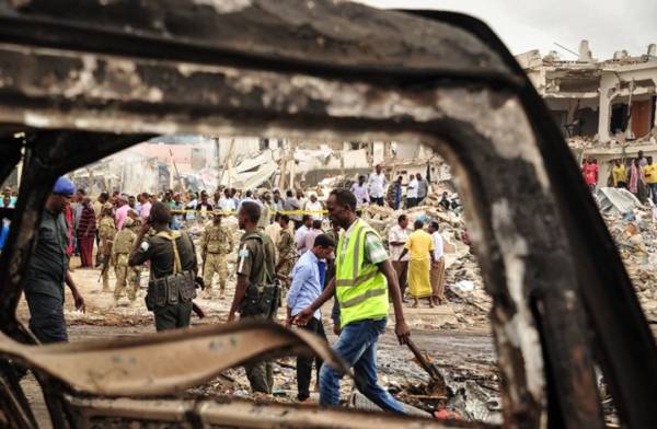 تفجيري الصومال - يحوي مكان التفجير مطاعم ومكاتب حكومية- جيتي