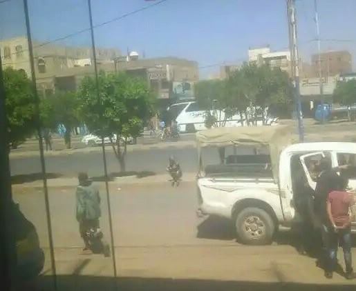 الحوثيون يشنون حملة اعتقالات ضد مكاتب النقل بالعاصمة صنعاء
