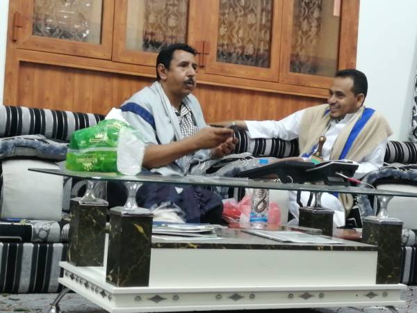 تفقد أحوال النازحين قبل حلول شهر رمضان.. الوكيل العسل يزور شبوة ويلتقي محافظها “بن عديو”