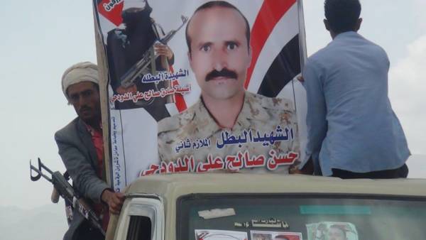 الضالع: تشييع مهيب للشهيدة اصيلة وعمها حسن الدودحي (صور)