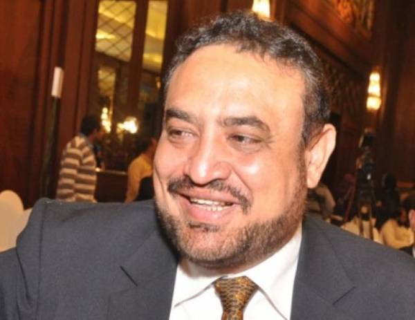 اعتبروه منسلخاً عن الحزب.. قيادات مؤتمرية في جناح صنعاء تعترض على “حمود عباد”.. تفاصيل