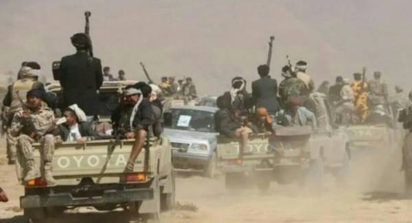 الحديدة: مليشيا الحوثي تدفع بالمزيد من عناصرها الى جبهة الساحل