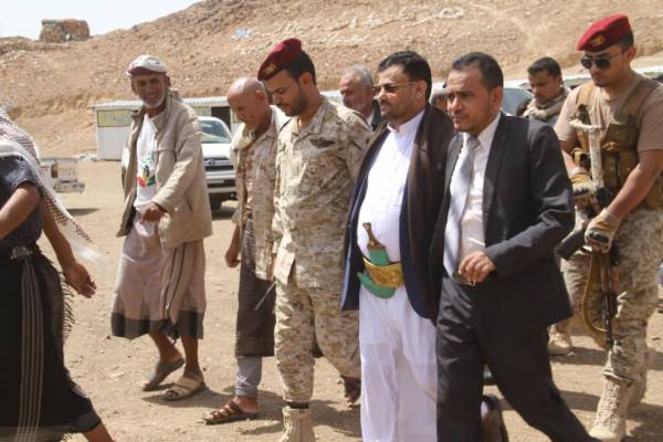 نقلا خلالها تهاني القيادة السياسية.. محافظ ريمة ووكيلها يتفقدا جبهة نهم بمحافظة صنعاء