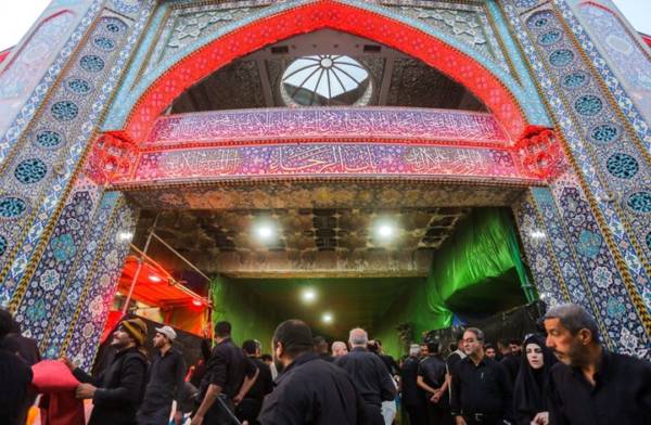 مقتل 12 شخص في تفجير استهدف حافلة قرب كربلاء العراقية