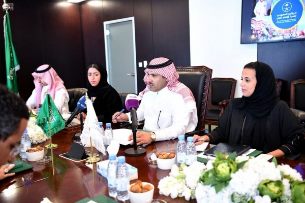 السفير السعودي “محمد بن سعيد آل جابر” يناقش مع منظمة الإسكوا إعادة الإعمار في اليمن