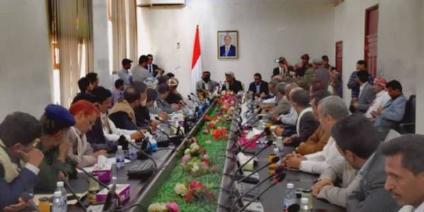 بحضور وزير النقل.. نائب رئيس الوزراء وزير الداخلية يترأس اجتماعاً موسعاً للمكتب التنفيذي بمحافظة مأرب