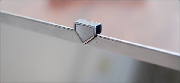 آبل تحذر من تغطية كاميرات اللابتوب باغطية بلاستيكية !