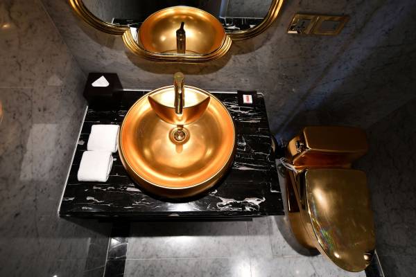 افتتاح فندق مطلي بالذهب في فيتنام ! كم تكلفة الاقامة فيه ؟