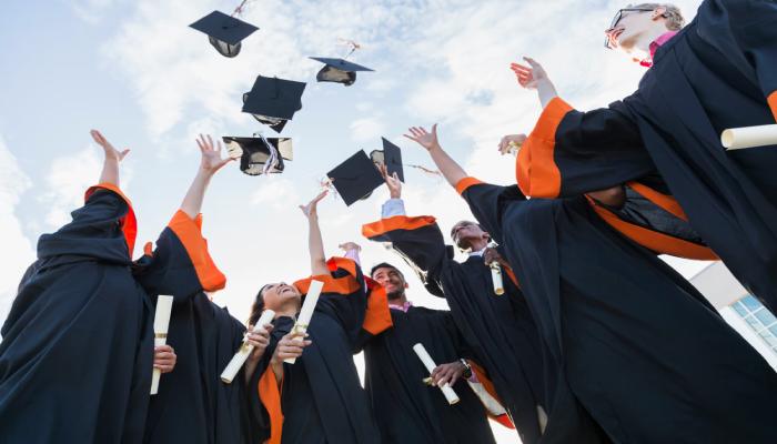 لحظات تفصل طلاب الثانوية العامة في مصر عن النتيجة.. موعد الاعتماد الرسمي ورابط الاستعلام