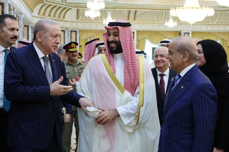 أين مقره الرئيسي؟ بدء تشكيل الهيكل الأساسي لـ «حلف مكة الدفاعي» بمشاركة تركيا والسعودية وباكستان