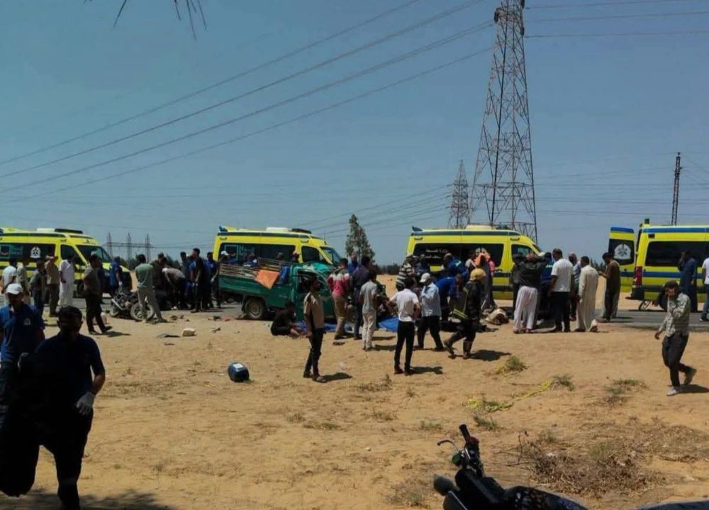تفاصيل الحادث.. اليمن يعزي مصر في ضحايا حادث طريق القصاصين بالإسماعيلية