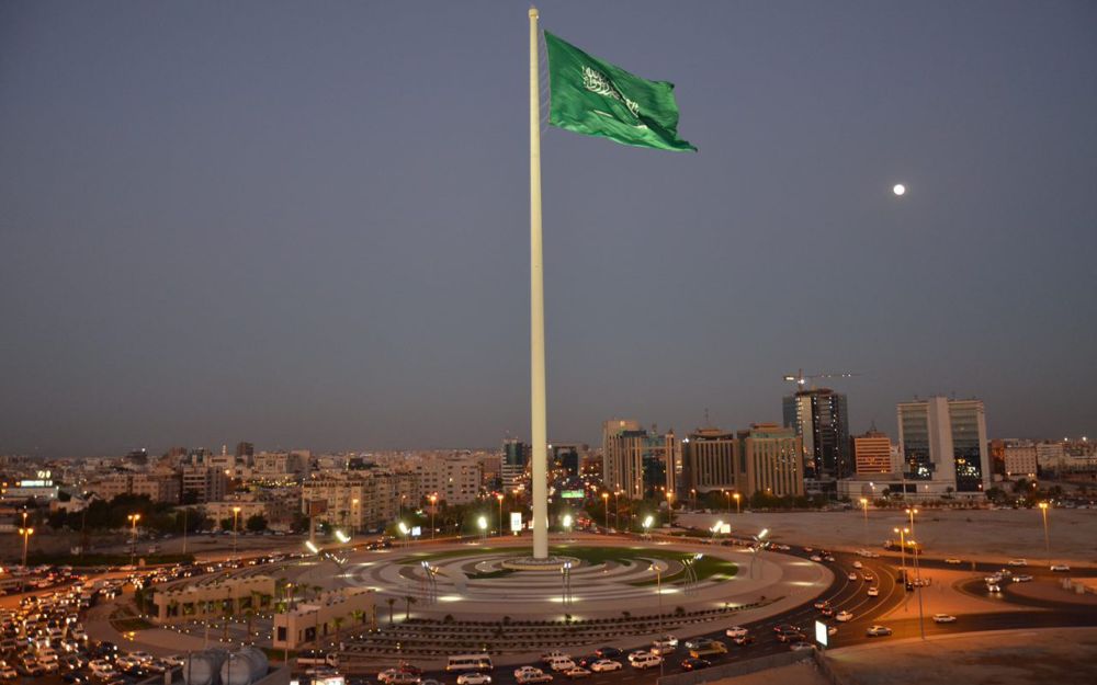 الدفاع المدني السعودي يعلن زوال الخطر بعد إنذارات في 6 مدن