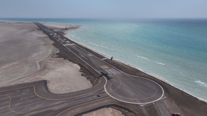 تطورات الساحل الغربي.. الحوثيون يقتحمون المخا وقوات الشرعية تعيد ترتيب صفوفها